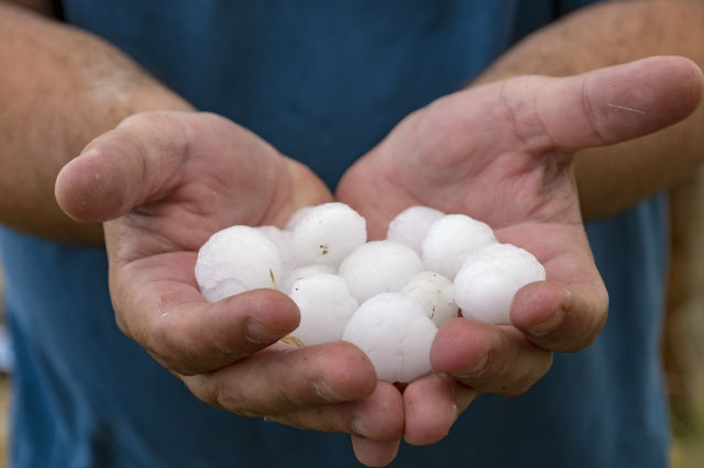 does car insurance cover hail