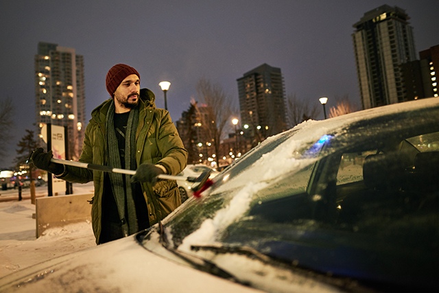 how to defrost car windows