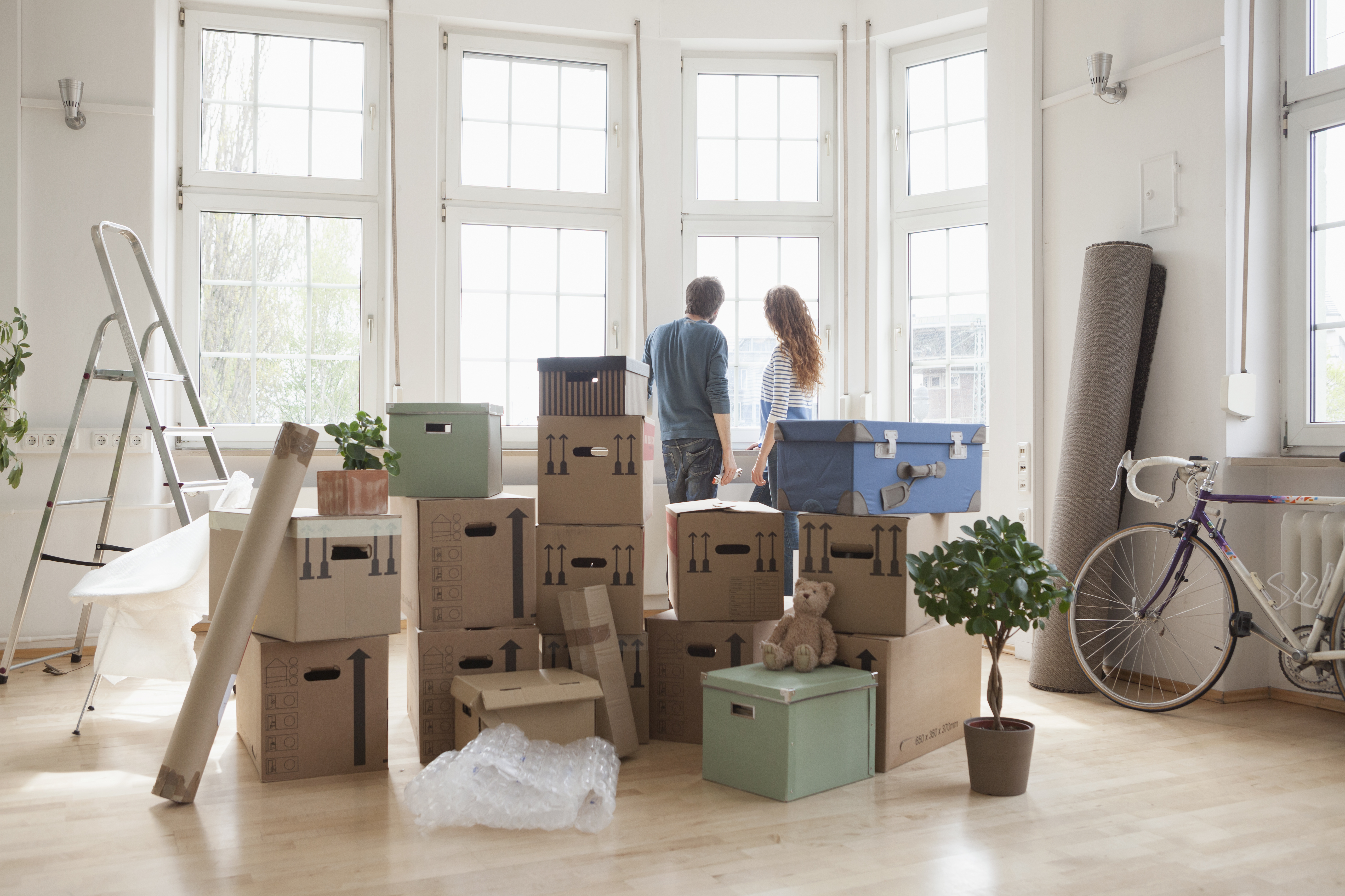 couple moving into apartment