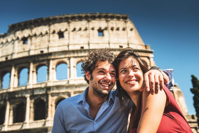 couple of tourists in rome