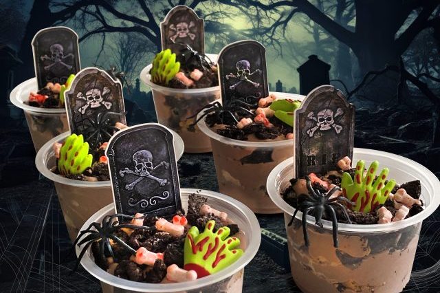 shop and cook: zombie dirt cups - spooky halloween treat